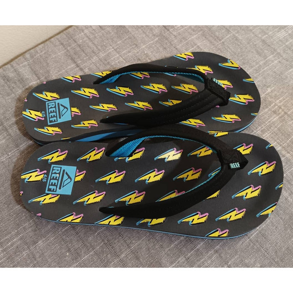 New REEF Boys 4/5 Bolt Up Supportive Flip Flops - Picture 3 of 9